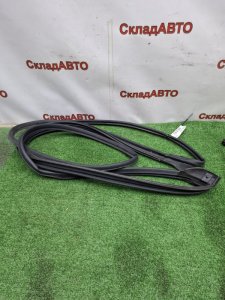 Уплотнитель двери Toyota Camry 2006 ACV40