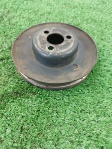 Шкив водяного насоса. лада 21102 2002