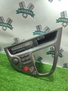 Блок управления климат-контролем TOYOTA Wish ZNE10G