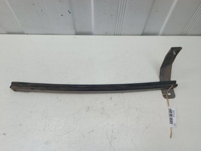 Направляющая стекла двери Nissan Note E11