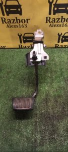 Педаль тормоза Kia Rio 3 2017 седан