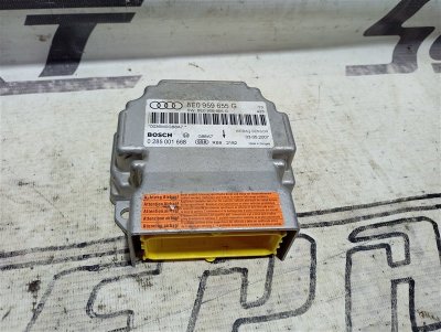 Блок управления подушками безопасности Audi A4 2006 B7