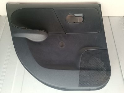Обшивка двери Nissan Note E11