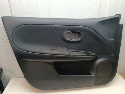 Обшивка двери Nissan Note E11