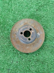 Шкив водяного насоса. лада 21102 2002