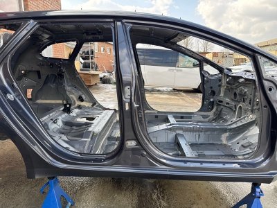 Порог со стойкой Kia Ceed 2 2015 SW