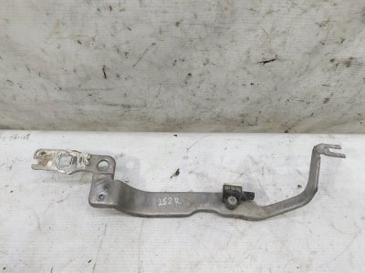 Кронштейн крыла Audi A6 2012