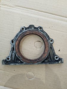 Крышка коленвала лада 21102 2002