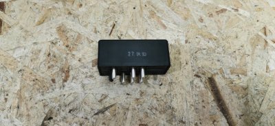 Реле люка Mercedes W124 1993 250D