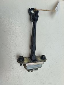 Ограничитель двери Nissan Note E11