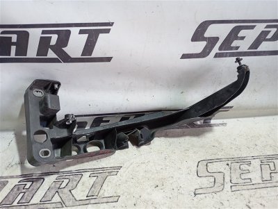 Кронштейн фары Audi A3 2009 8P