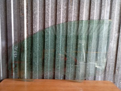 Стекло двери Volkswagen Touareg 2006 GP