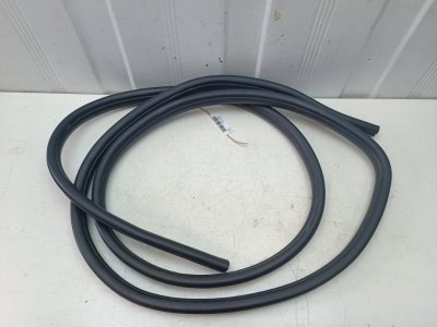 Уплотнитель проема двери Nissan Note E11