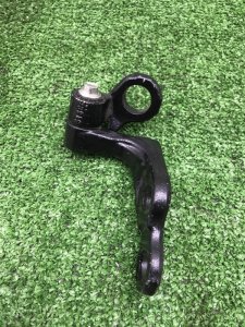 Петля двери