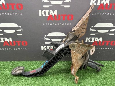 Педаль сцепления Ford Focus 2