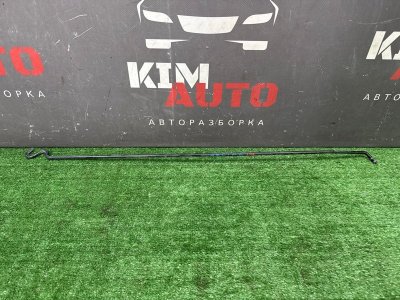 Упор капота Opel Zafira