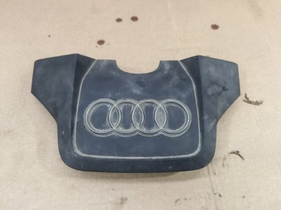 Крышка двигателя Audi A6 2012