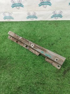 Кронштейн крыла Лада Гранта 2012 седан