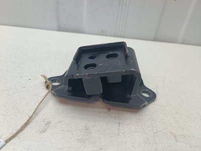 Кронштейн кпп Hyundai i30 2009 FD