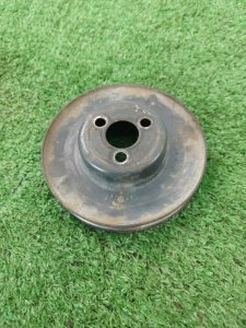 Шкив водяного насоса. лада 21102 2002