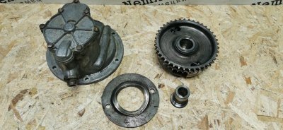 Вакуумный насос Mercedes w123 1985 Седан