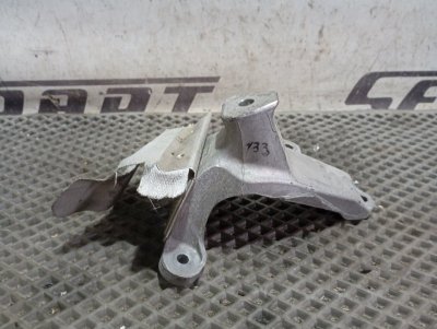 Кронштейн опоры двигателя Audi A4 2008 B8