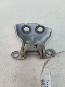 Петля двери Nissan Note E11