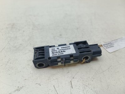Датчик airbag Nissan Note E11