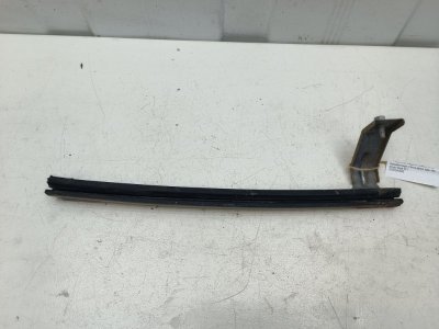 Направляющая стекла двери Nissan Note E11