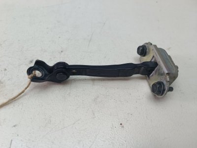 Ограничитель двери Nissan Note E11