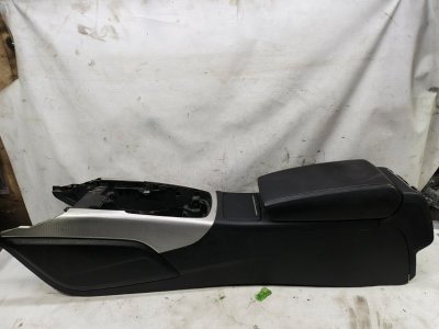 Подлокотник Audi A6 2012