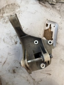 Кронштейн генератора Лада Гранта 2012 седан