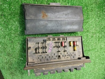 Блок предохранителей лада 210740 2008 СЕДАН