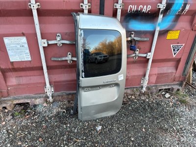 Дверь багажника Lada Largus 2013