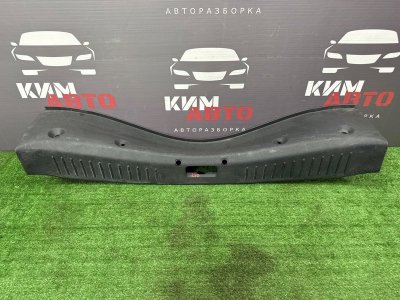 Накладка замка багажника Ford Focus 2