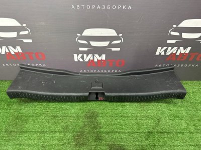 Накладка замка багажника mazda mazda 3 BK