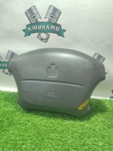 Подушка безопасности в руль TOYOTA Crown Majesta