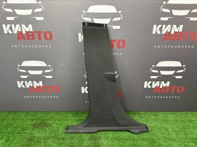 Накладка центральной стойки нижняя Ford Focus 3