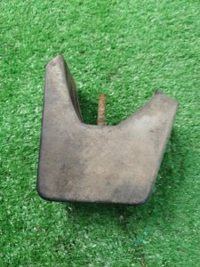 Клык бампера лада 21053 2105