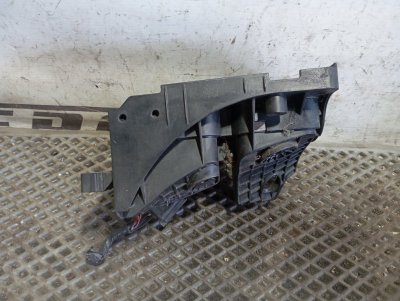 Блок предохранителей Skoda YETI 2011 5L