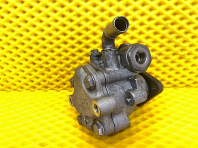 Насос ГУР Audi Q7 2014 4LB