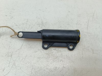 Демпфер бардачка Nissan Note E11