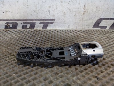 Стеклоподъемник Skoda YETI 2015