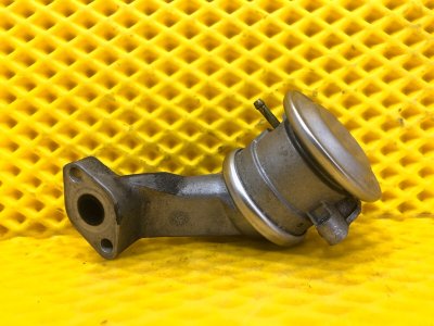 Клапан EGR ЕГР рециркуляции ОГ Audi Q7 2014 4LB