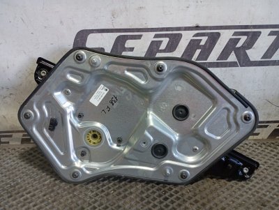 Стеклоподъемник Skoda YETI 2015