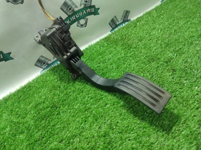 Педаль газа Ford FOCUS 2