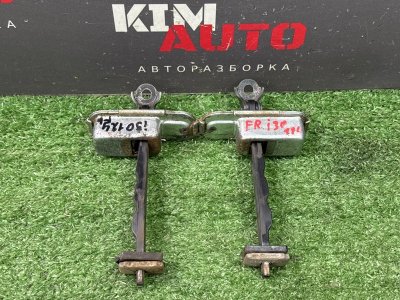 Ограничитель двери Hyundai i30 2013