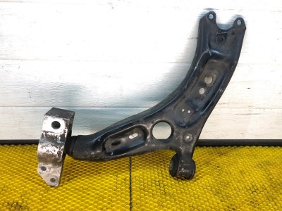 Рычаг передний Volkswagen Tiguan 2013 5N1