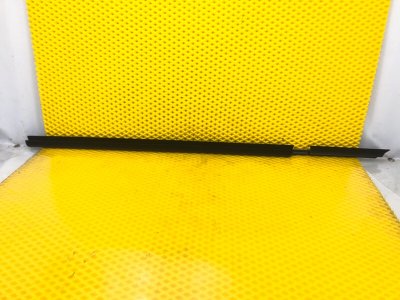 Уплотнитель двери задней левой Mercedes-Benz S-Class 2014 W222