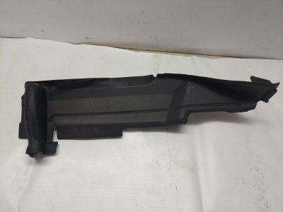 Уплотнитель капота Audi Q3 2014 8UB